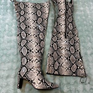 Fashion to Figure Grey Over the Knee Boots